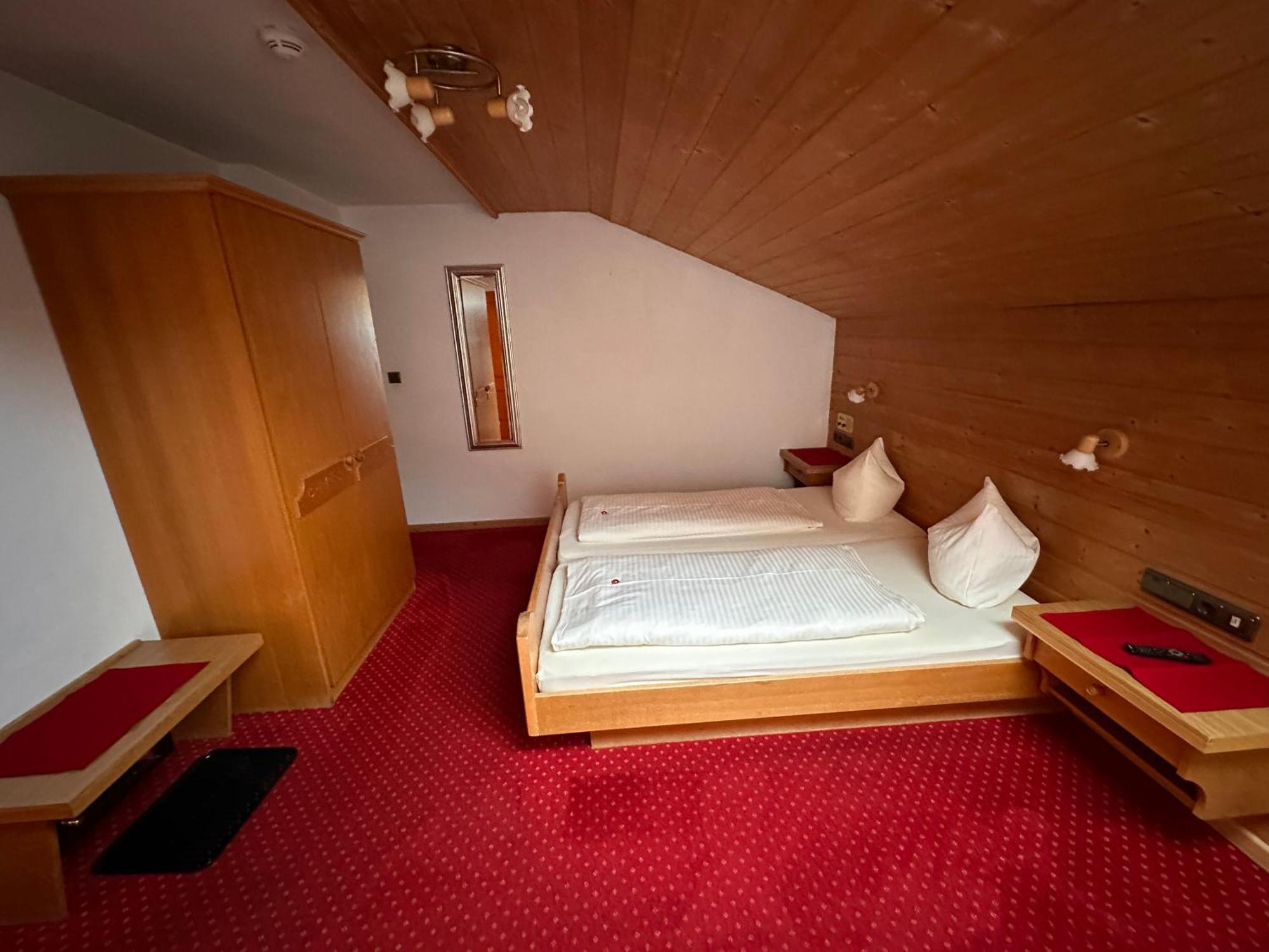Hotel Andrea Zams Ngoại thất bức ảnh