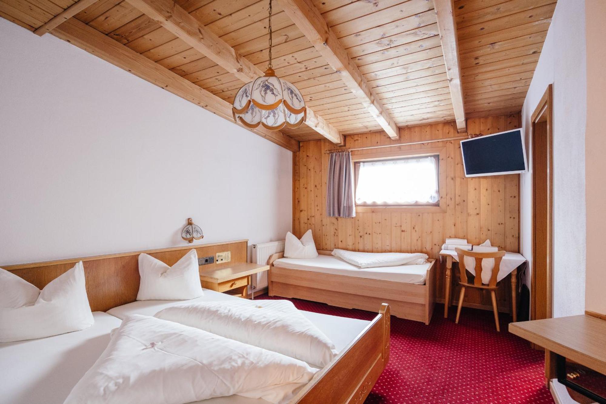 Hotel Andrea Zams Ngoại thất bức ảnh